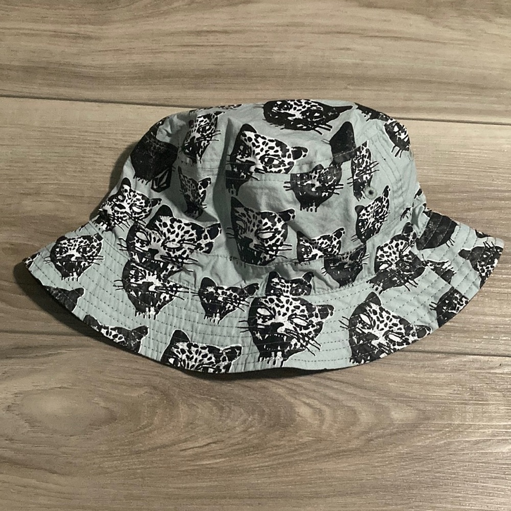 Cool cat bucket hat